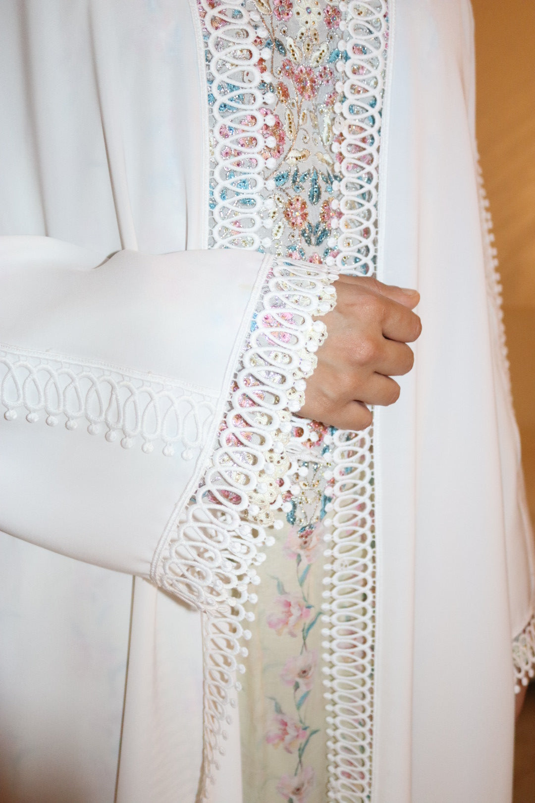White vanilla abaya